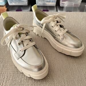 Sorel Silver Caribou Leather Chunky Metallic Fashion Sneakers Size 8 Platform